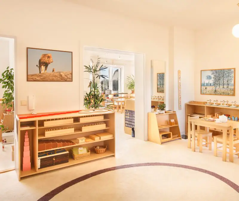 Montessori školka a jesle NestLingue | Jazyková školka